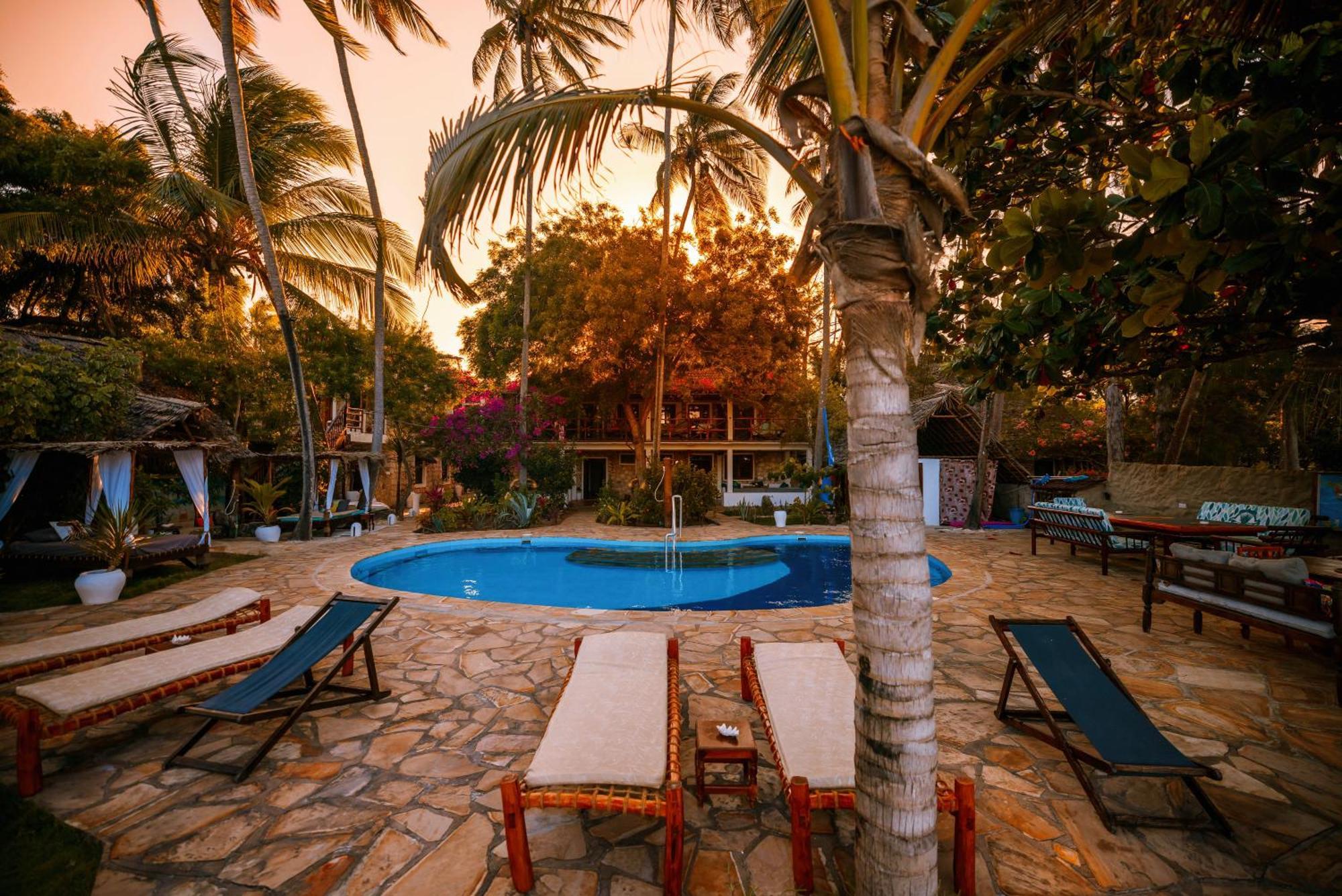 Stone Resort Кивенга Екстериор снимка